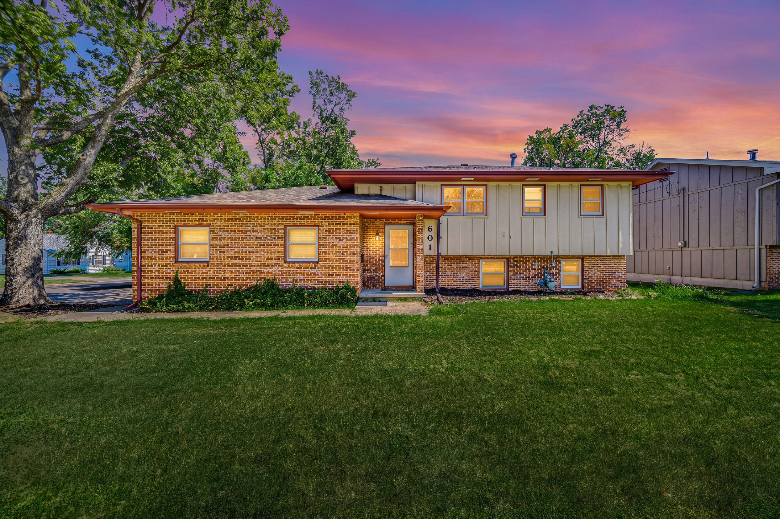 601 S Webster, Junction City