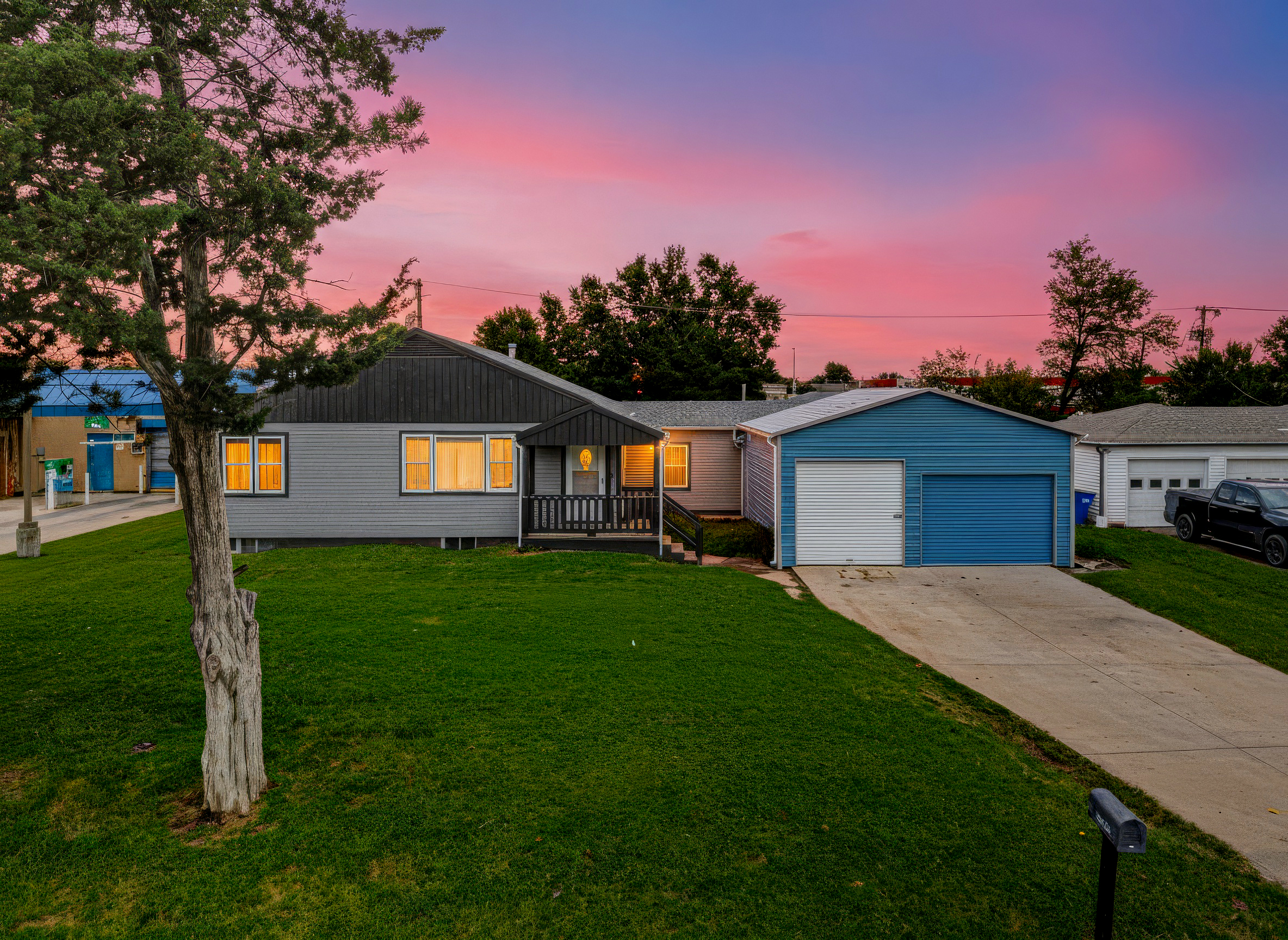 1028 W 5th St, Junction City
