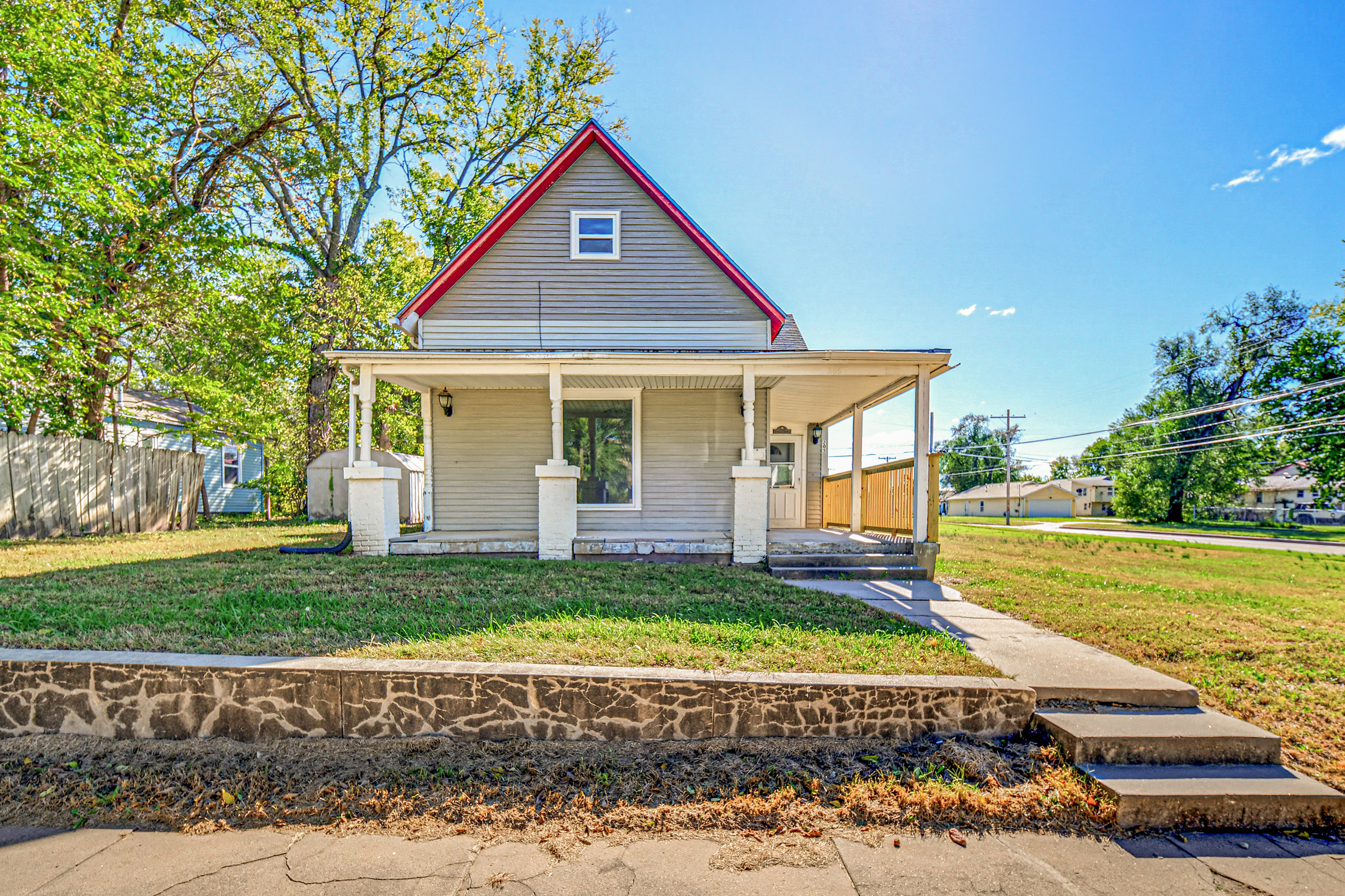 205 E 12th St, Junction City